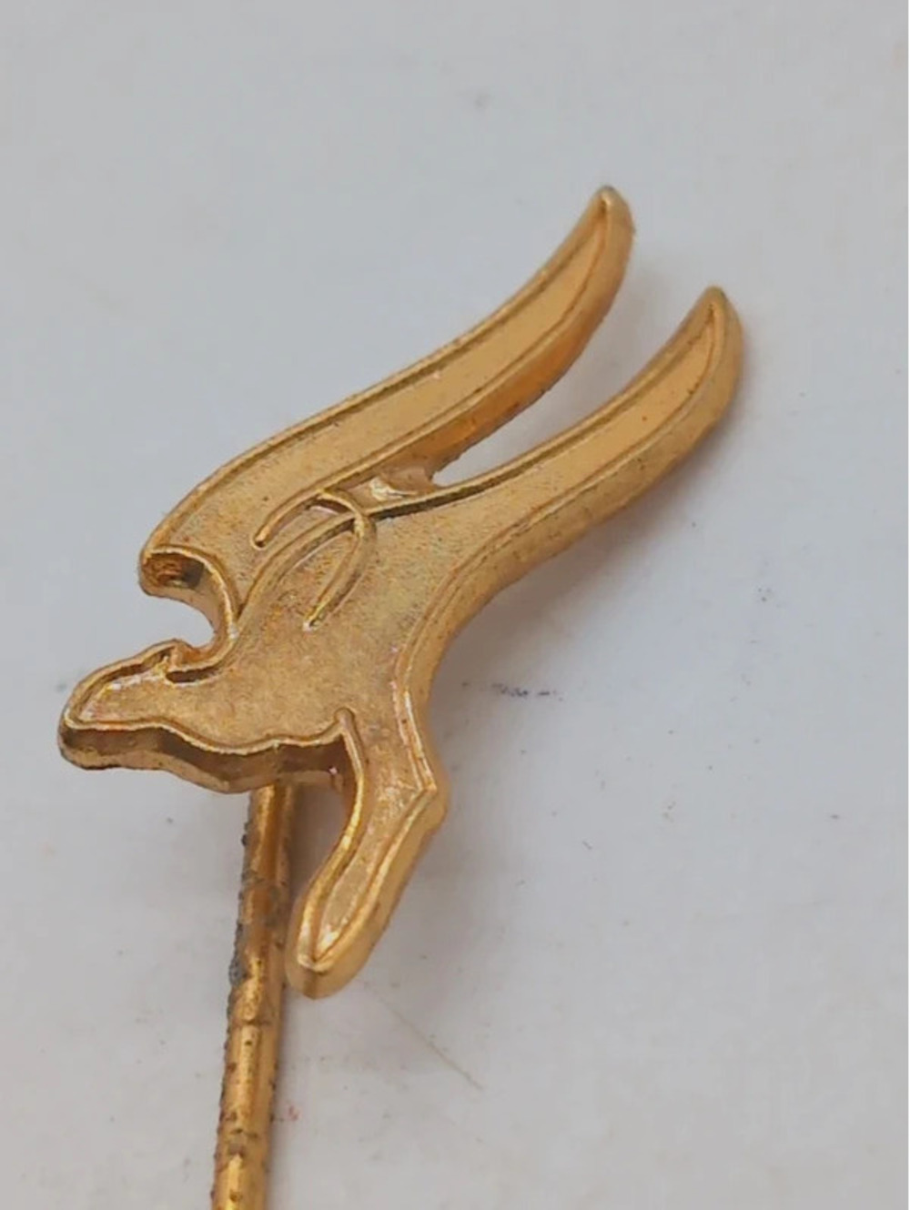 Vintage Qantas Airways Gold Tone Flying Kangaroo Stick Pin 1970s Air Memorabilia